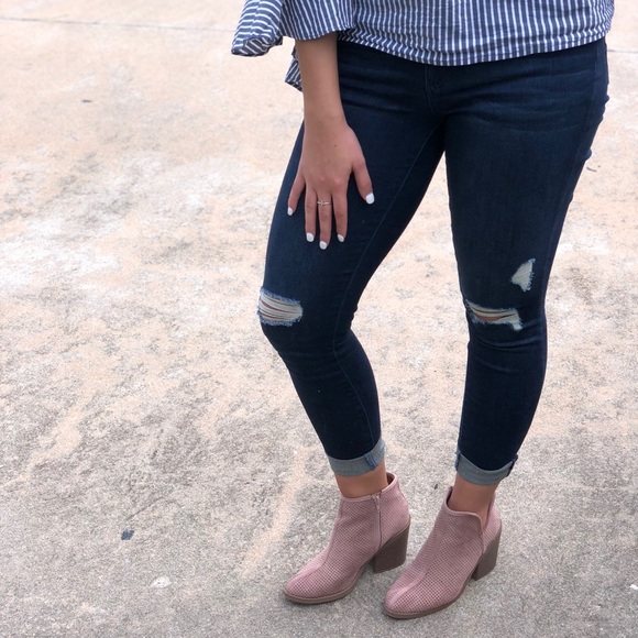 🔥LAST ONE🔥Mauve Vegan Suede Booties - Picture 3 of 3